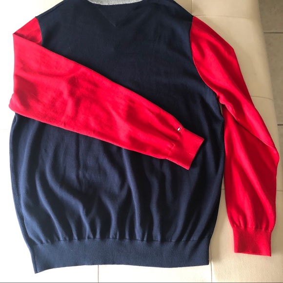 NWT Tommy Hilfiger v- neck sweater, Big H logo - Picture 5 of 7